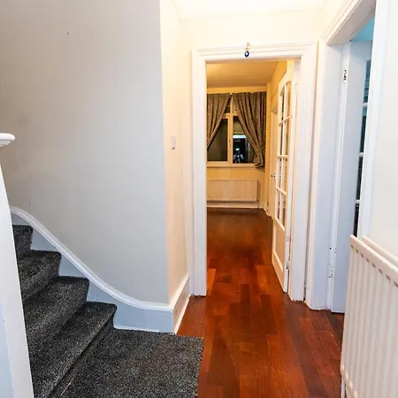 461 Shirley Road Hall B28 8ql Apartment