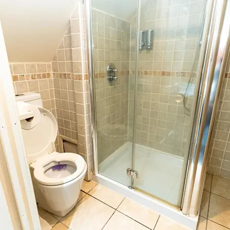 461 Shirley Road Hall B28 8ql Apartment