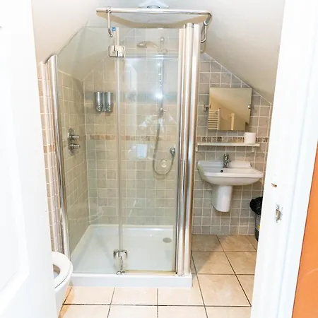 Apartment 461 Shirley Road Hall B28 8ql Birmingham